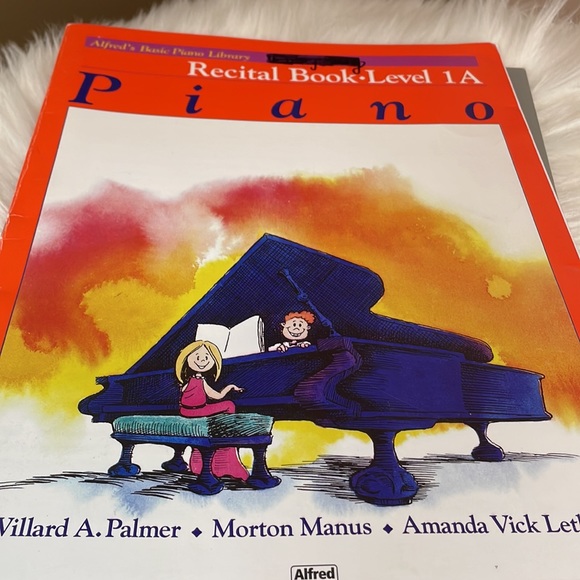 Alfred’s Basic Piano Library Beginner Lesson Books - Picture 9 of 10